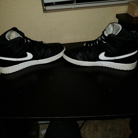 Jordan 1 - Picture 4 of 4